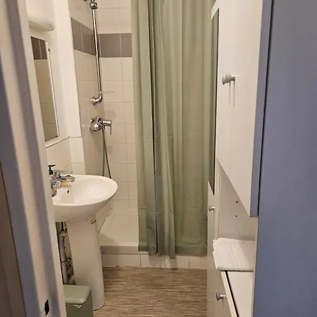 2 Minutes From Groupama Apartmán *