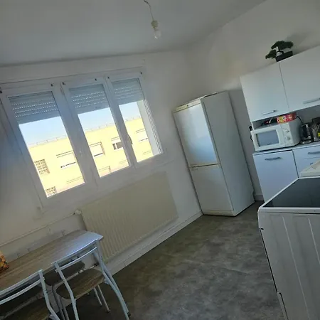 Apartmán 2 Minutes From Groupama Meyzieu