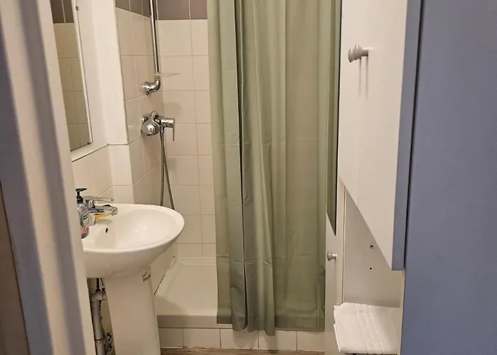 2 Minutes From Groupama Apartmán *