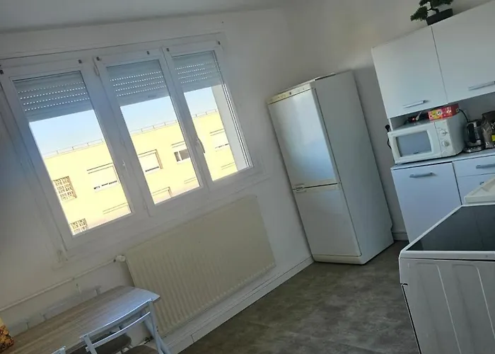 Apartmán 2 Minutes From Groupama Meyzieu